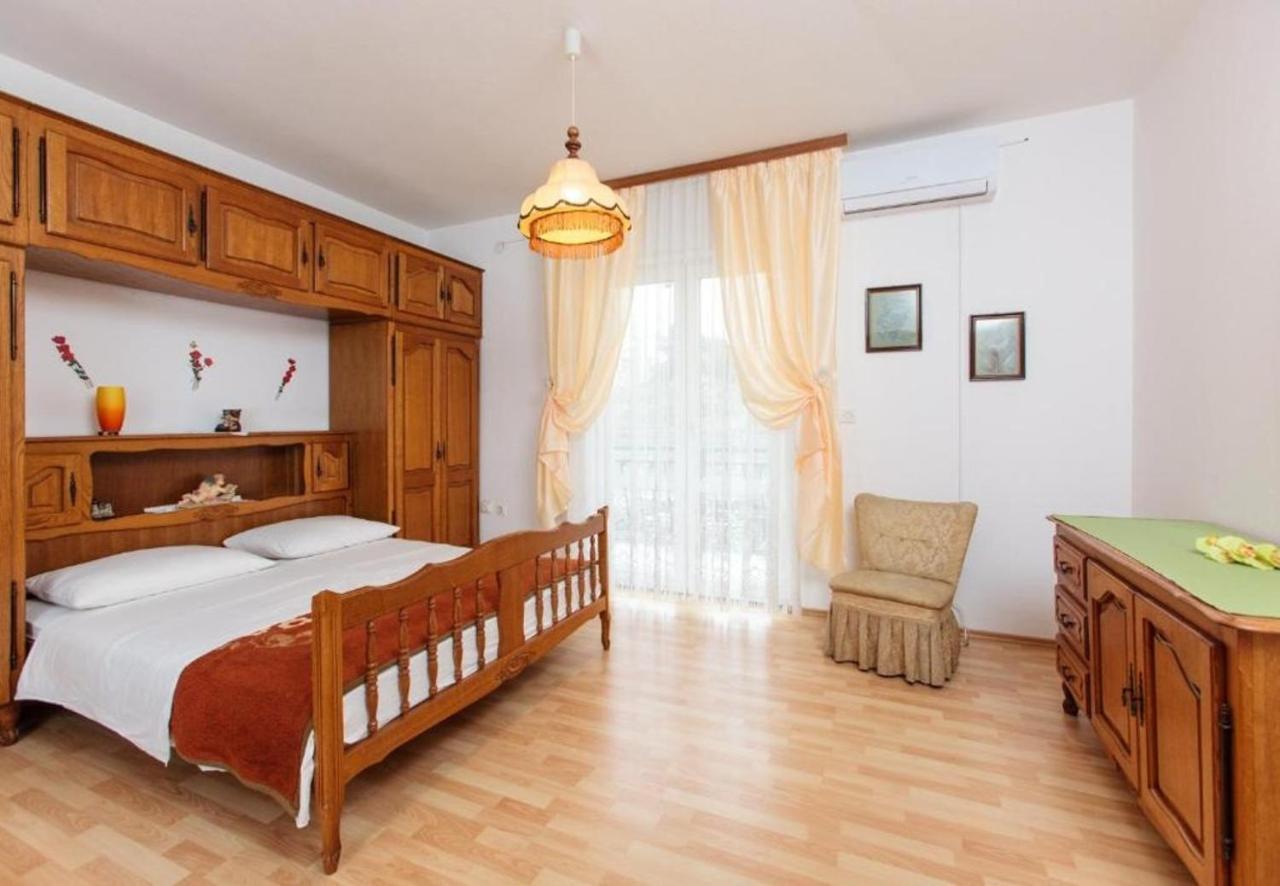 Apartment Knez 1 - 50 M From Beach โปดสตรานา ภายนอก รูปภาพ