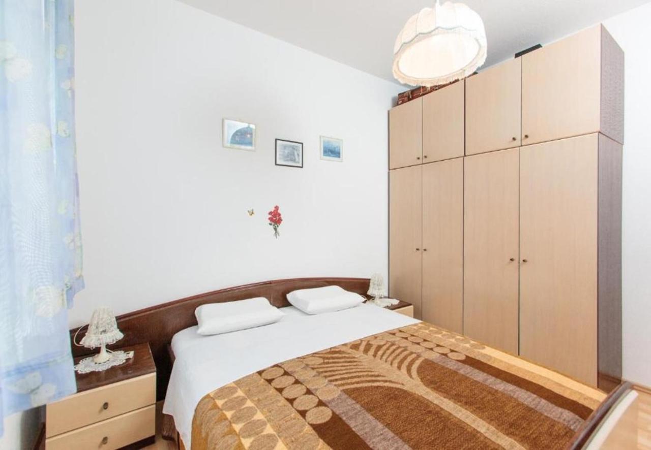 Apartment Knez 1 - 50 M From Beach โปดสตรานา ภายนอก รูปภาพ