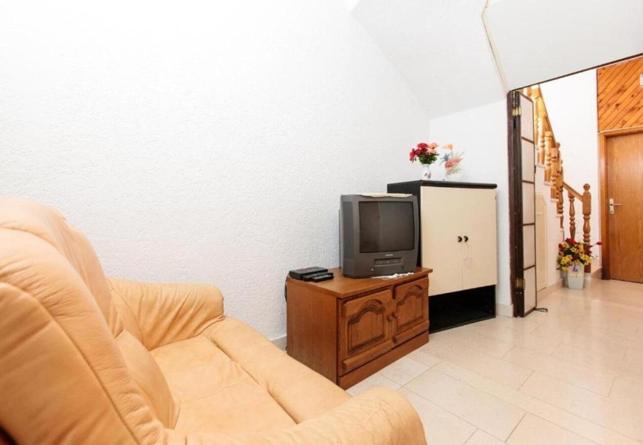Apartment Knez 1 - 50 M From Beach โปดสตรานา ภายนอก รูปภาพ