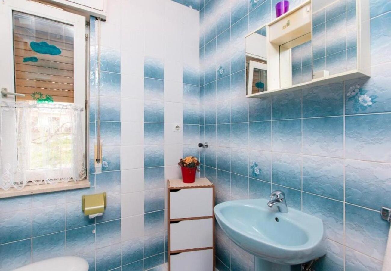 Apartment Knez 1 - 50 M From Beach โปดสตรานา ภายนอก รูปภาพ